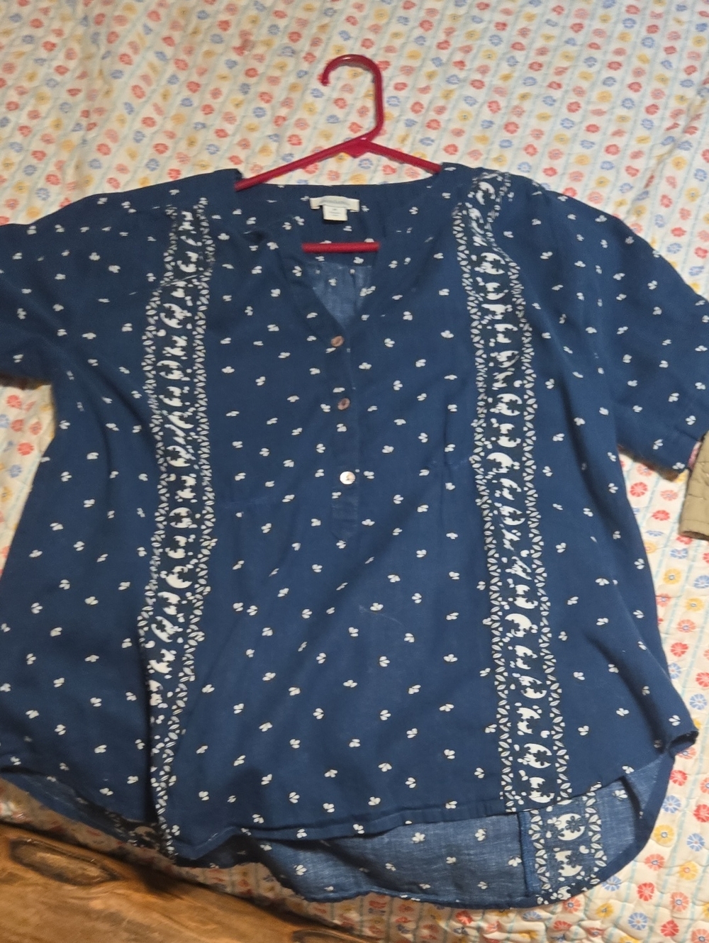Sundance Medium Navy Blue Printed Button-Front Top